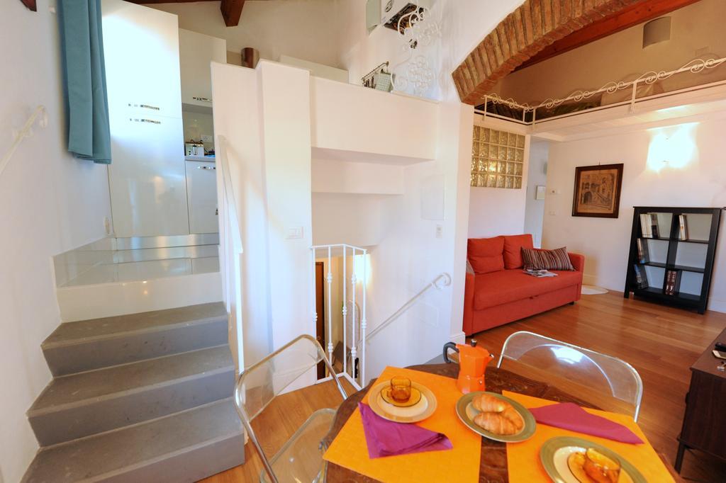 Acacia Firenze - Ciclamino Apartment Bagian luar foto